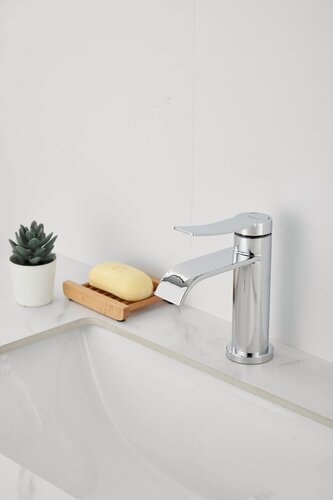 Изображение товара Смеситель монолитный для раковины хром нержавеющая сталь, кран для умывальника BELZ B10812