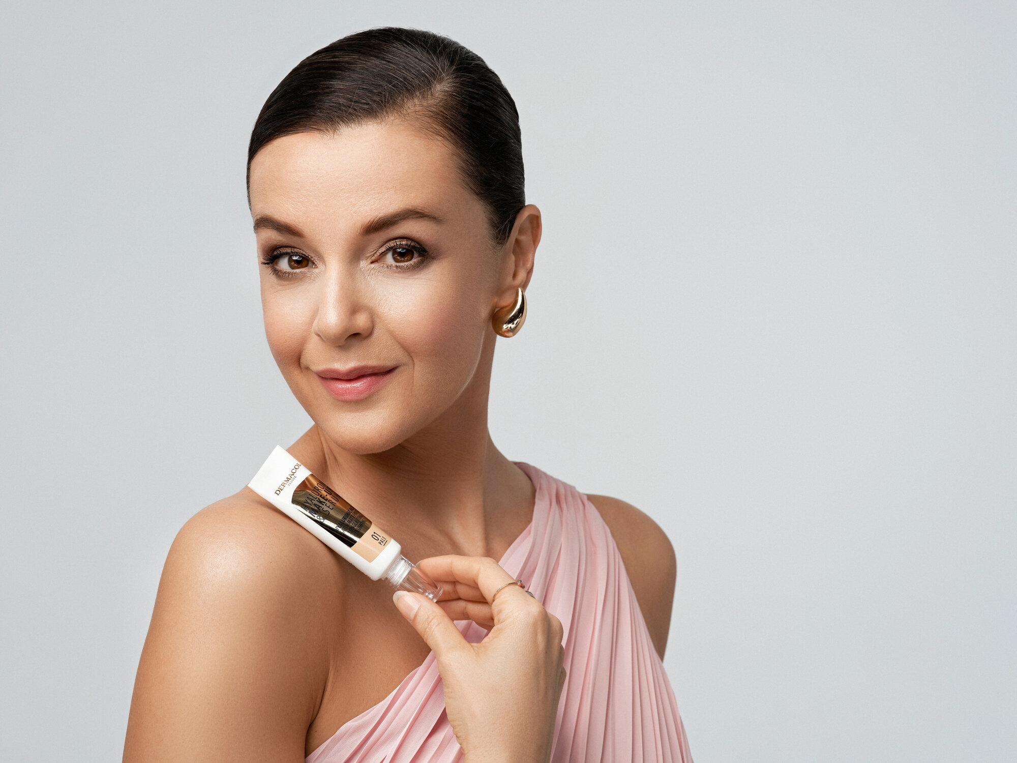 Dermacol Hyaluron Тональный крем и сыворотка для лица №01 30 мл.