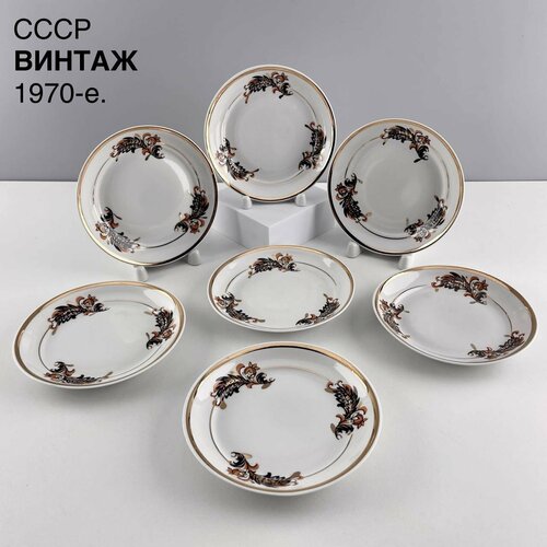 Винтажные блюдца 