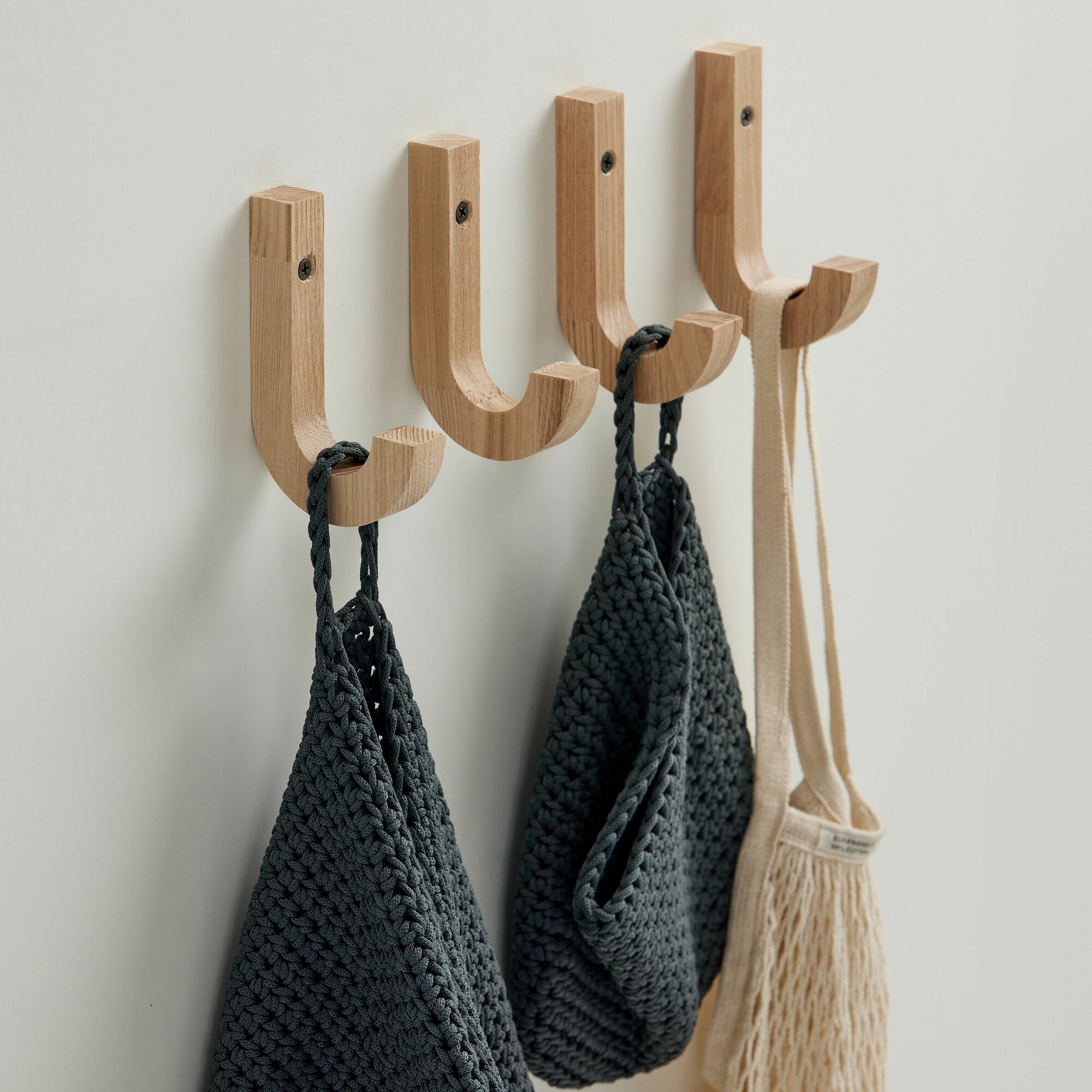 Вешалка крючок J деревянный 125х8х2 см (4 шт) Varman.pro