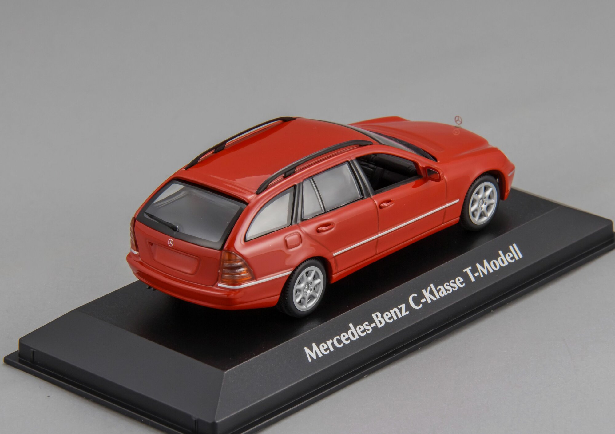 Масштабная модель Mercedes-Benz C-Class T-Model (S203) - 2001 — фото 1
