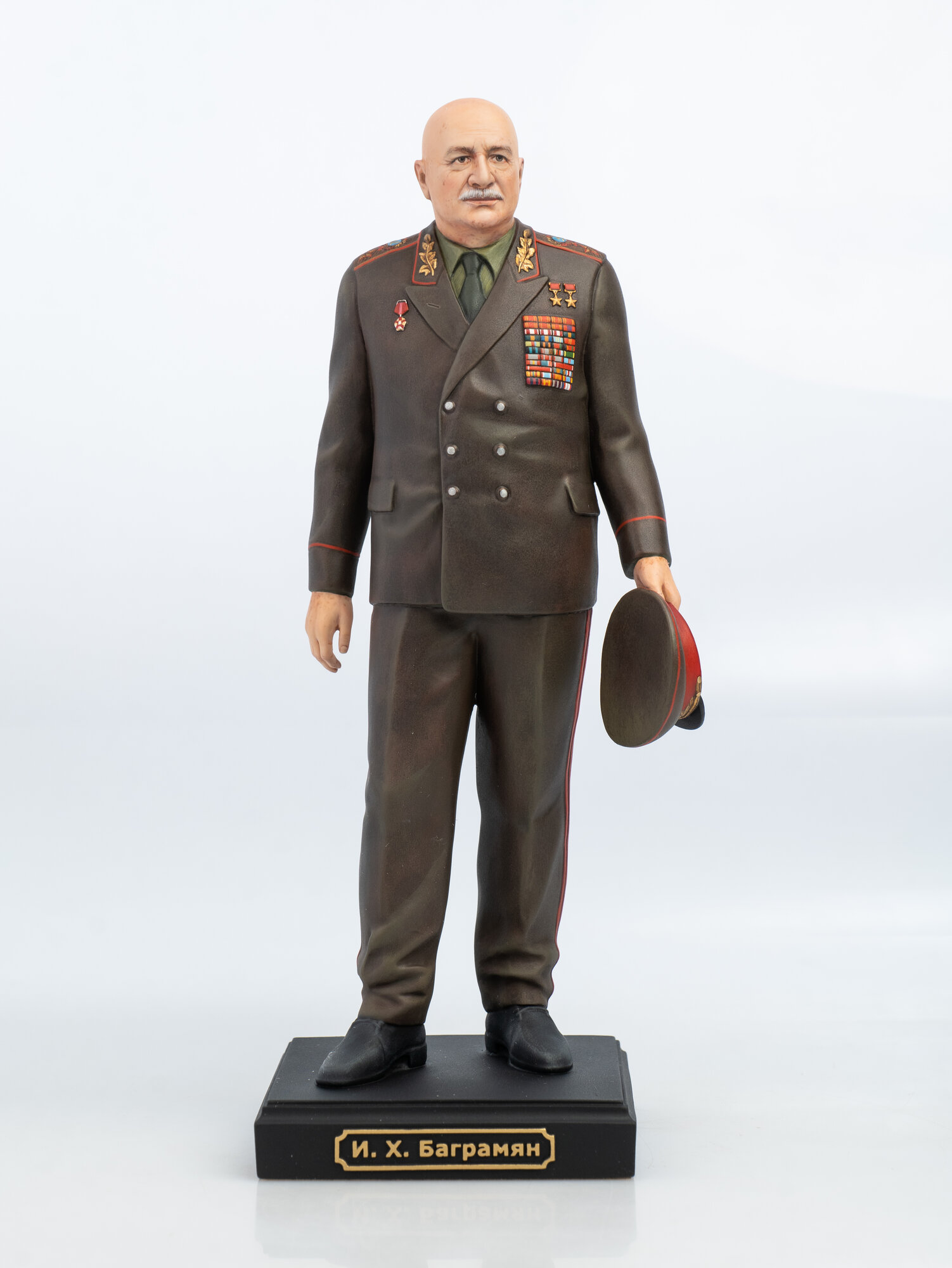 Статуэтка Иван Баграмян, 25 см, литьевой мрамор, ручная роспись