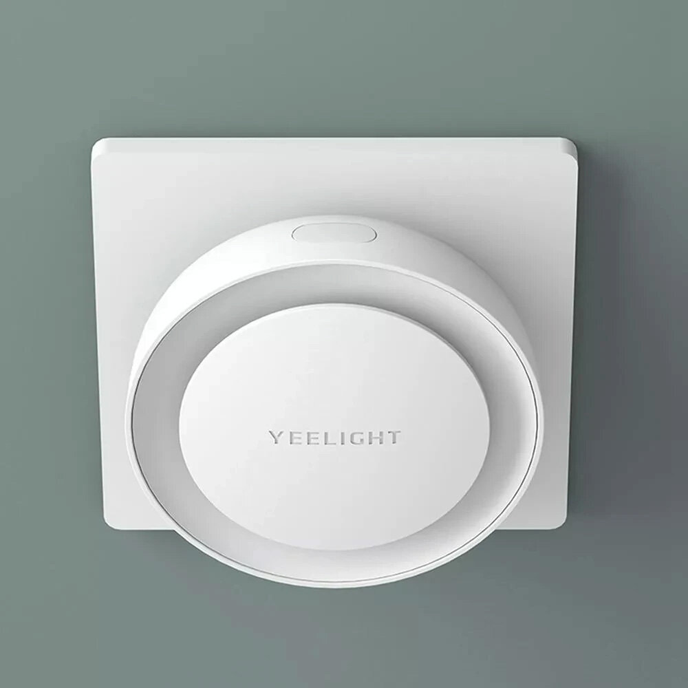 Xiaomi Умный светильник Xiaomi Yeelight Plug-in Light Sensor Nightlight (YLYD11YL), ночник — фото 1