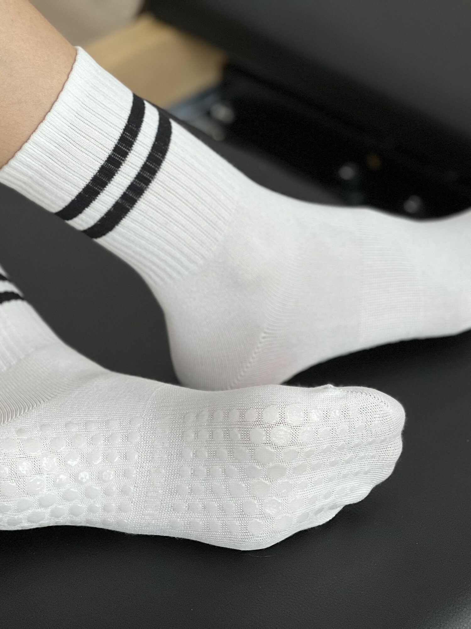 Носки для йоги и пилатеса, высокие, хлопок 90%, антискользящие, белые, размер 36-39 — фото 1