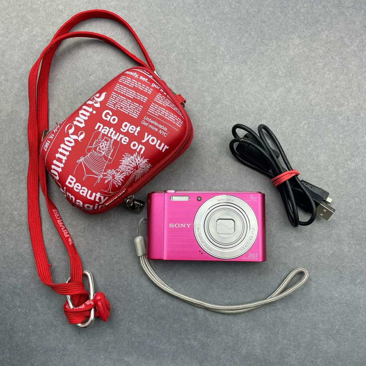 Цифровой компактный фотоаппарат Sony Cyber-shot DSC-W810 20.1 МП, зум 6x, розовый
