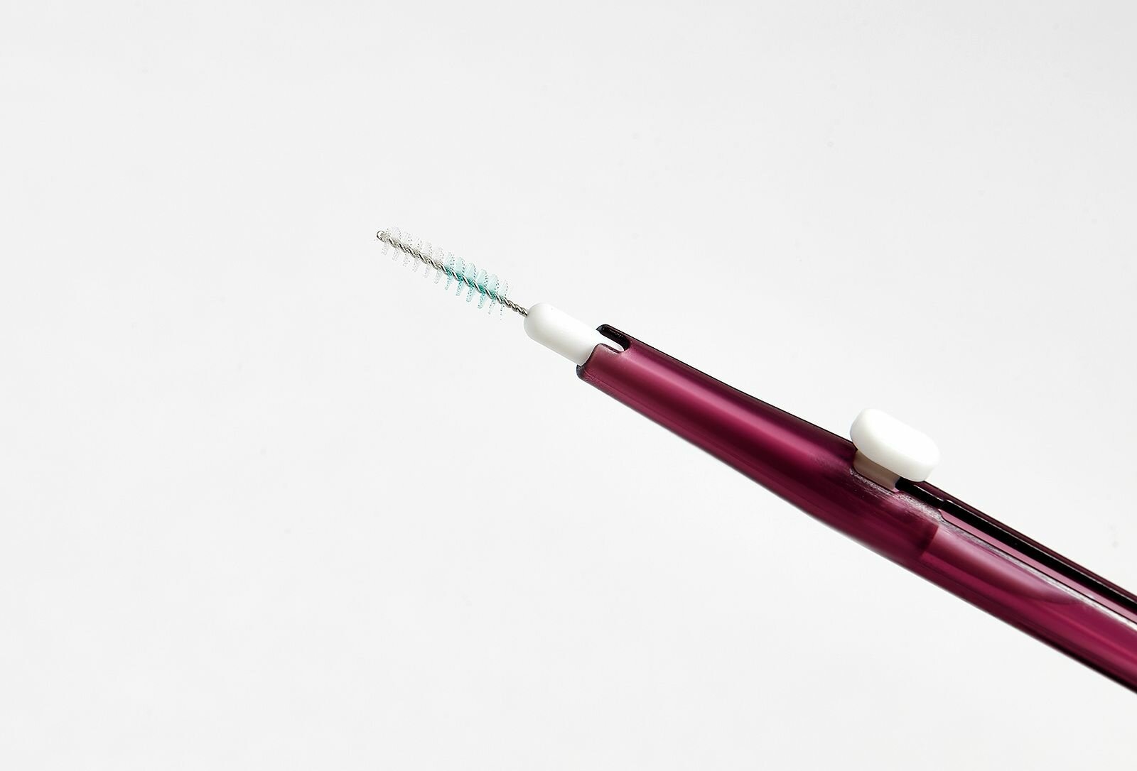 Щеточка многофункциональная для бровей и ресниц baby brush 1.0 мм фиолетовая