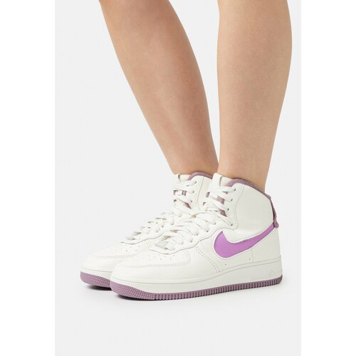 Кроссовки NIKE Af1 Sculpt Wild, размер EU 43, фуксия, белый