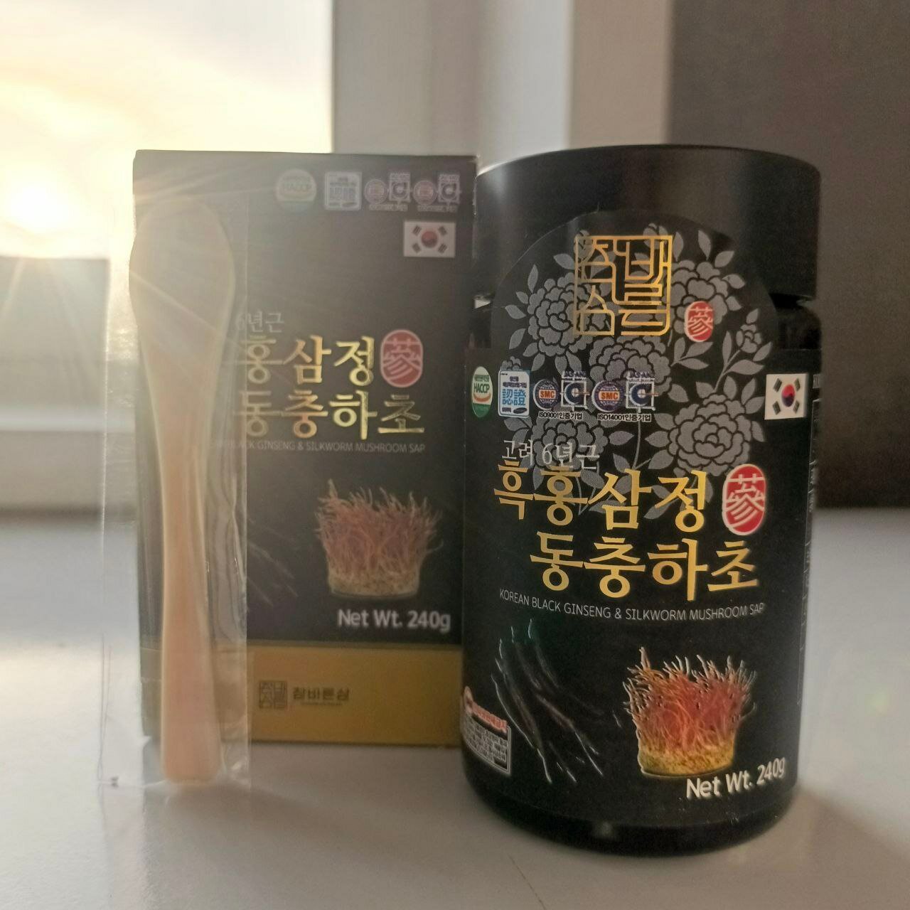 Сок корейского черного женьшеня и грибов тутового шелкопряда Korean Black Ginseng & Silkworm Mushroom Sap 240g