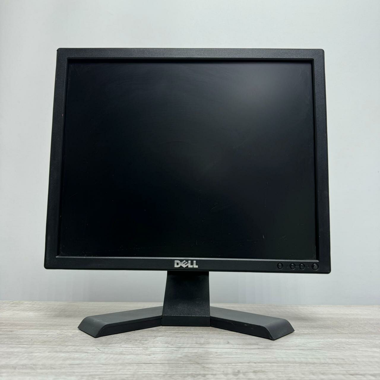 17" Монитор DELL E177FPC, 1280x1024, 76 Гц, черный б/у