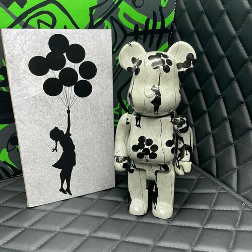 игрушка bearbrick daft pank 28см серебро хром Игрушка Bearbrick Banksy Бэнкси 28см