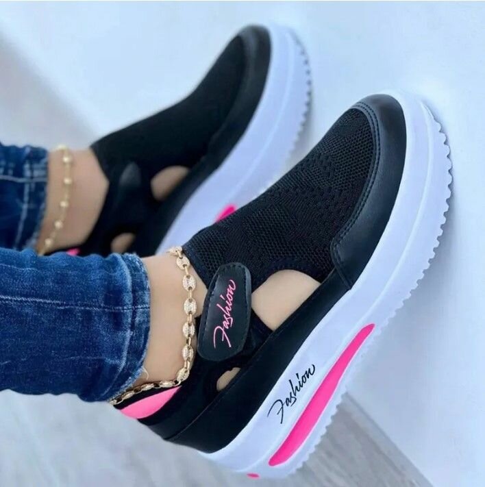 Сандалии MOOCIE