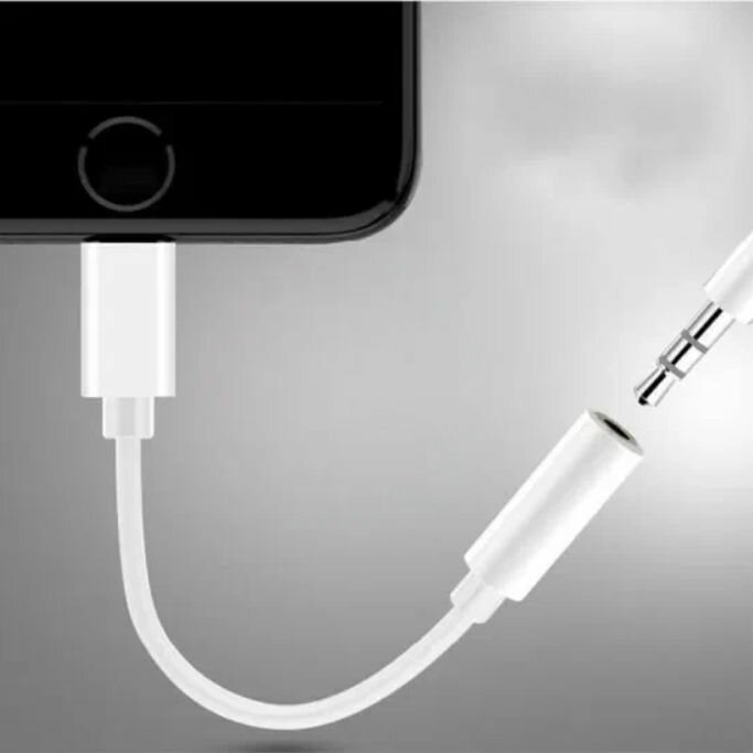 Аудио переходник AUX-lightning (iPhone 8pin) для подключения наушников/ AUX со штекером 3.5мм