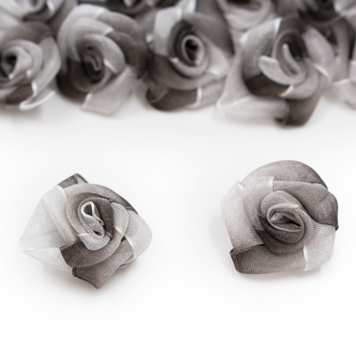 Цветок пришивной органза 'Роза' 2,5 см (серый)