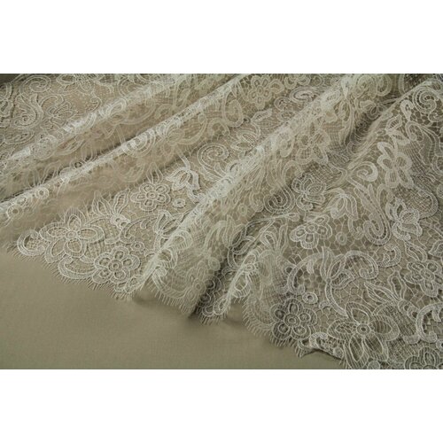 Ткань бежевое кружево шантильи