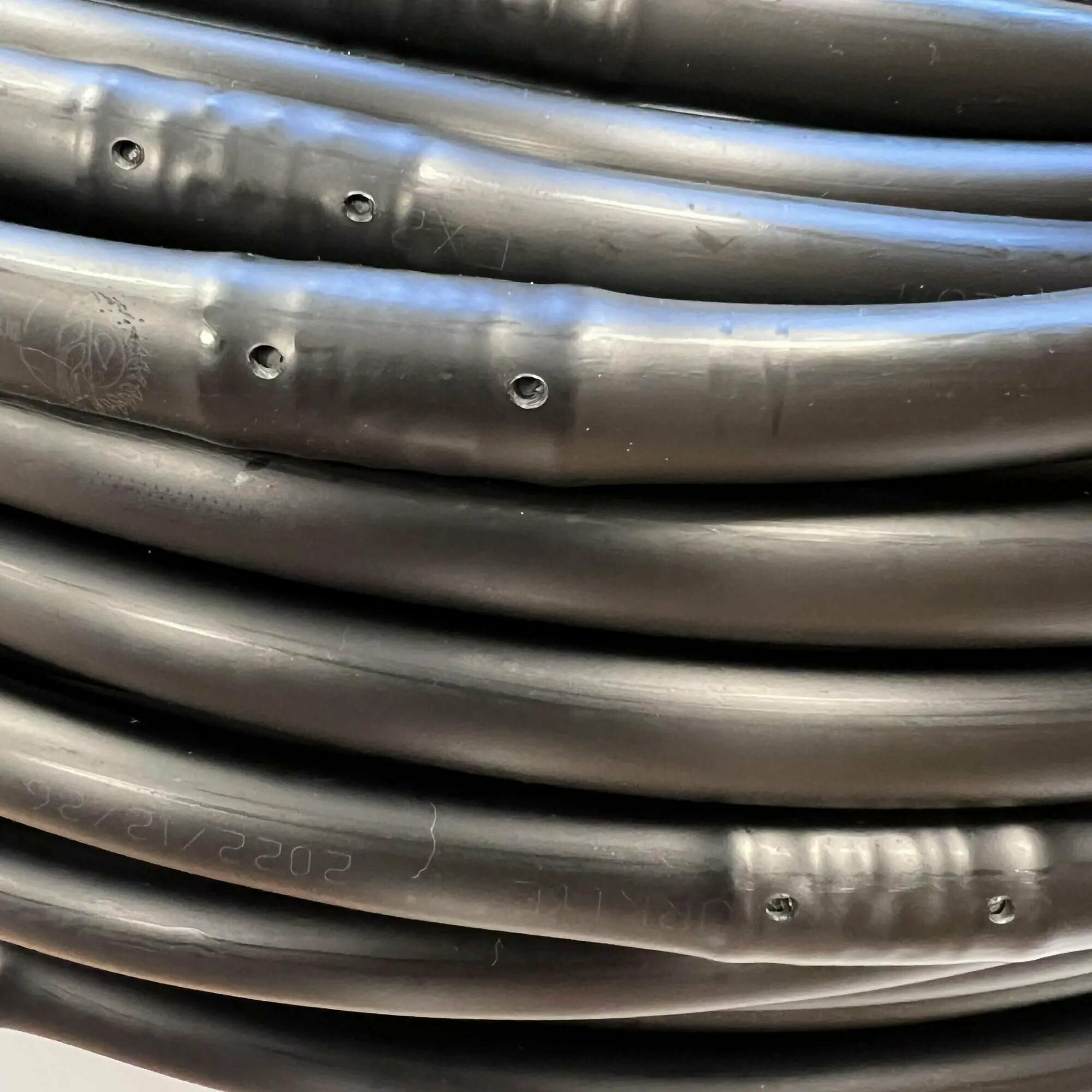 фото Капельная трубка для полива растений BOUTTE 16 мм, 2,2л/ч, шаг 33см, длина 80 м