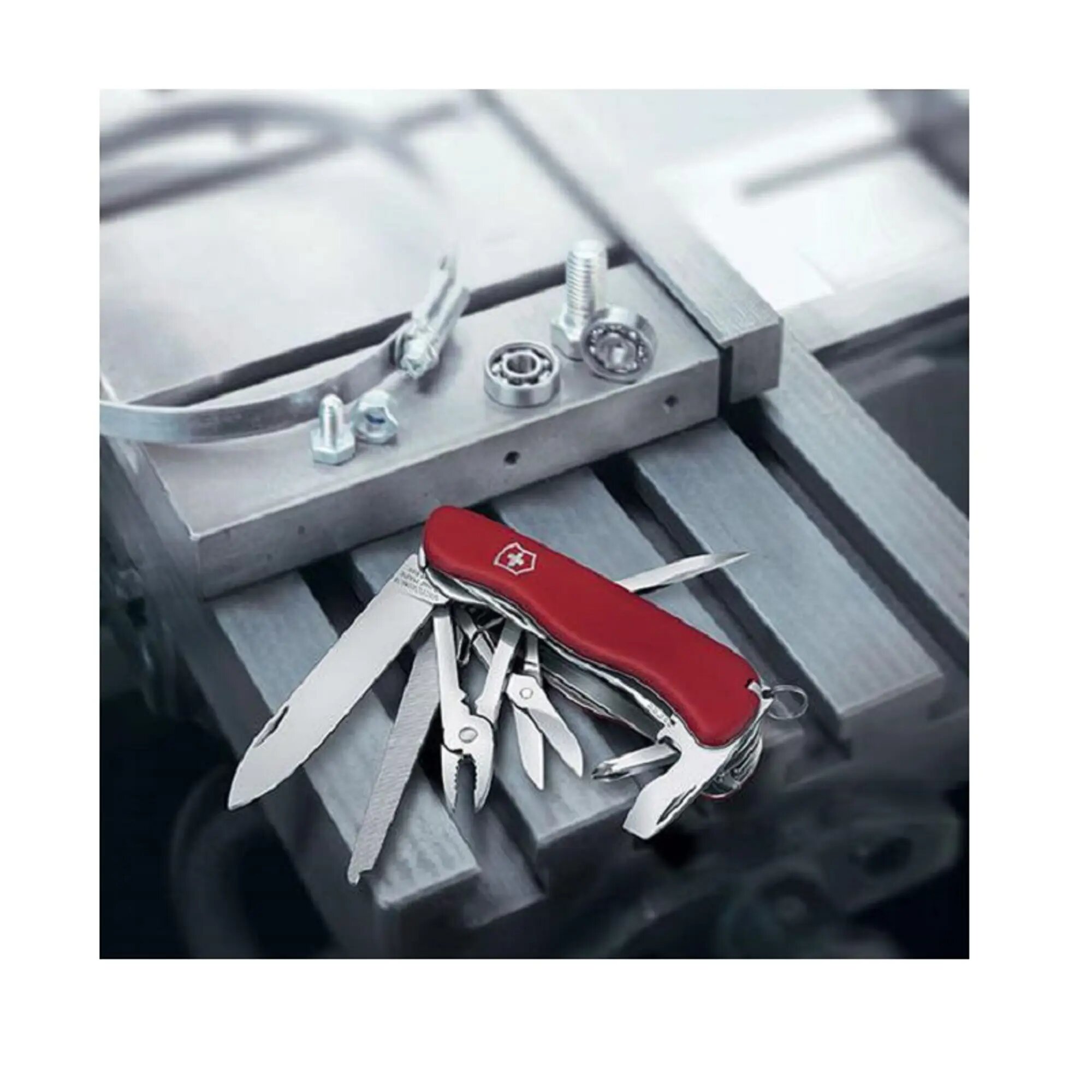 Нож Victorinox WorkChamp красный (0.8564.3r) - фото №19
