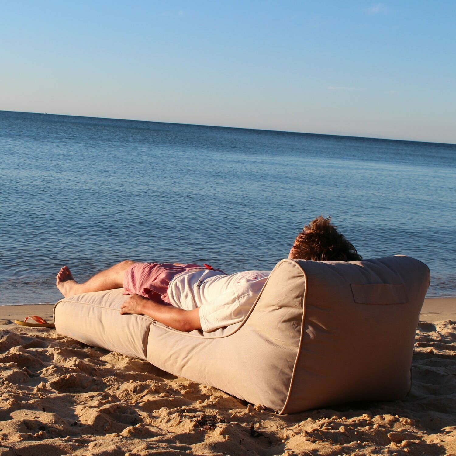 Изображение Мягкий шезлонг трансформер Conversion Lounger - Thermo Beige (оксфорд, бежевый) - садовая уличная мебель для отдыха