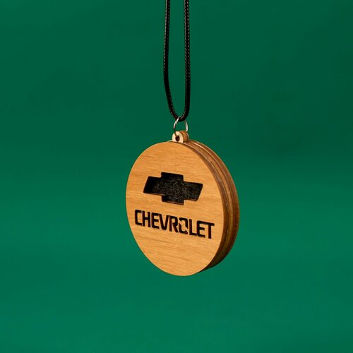 Подвеска декоративная из дерева для пропитки аромамаслом CHEVROLET