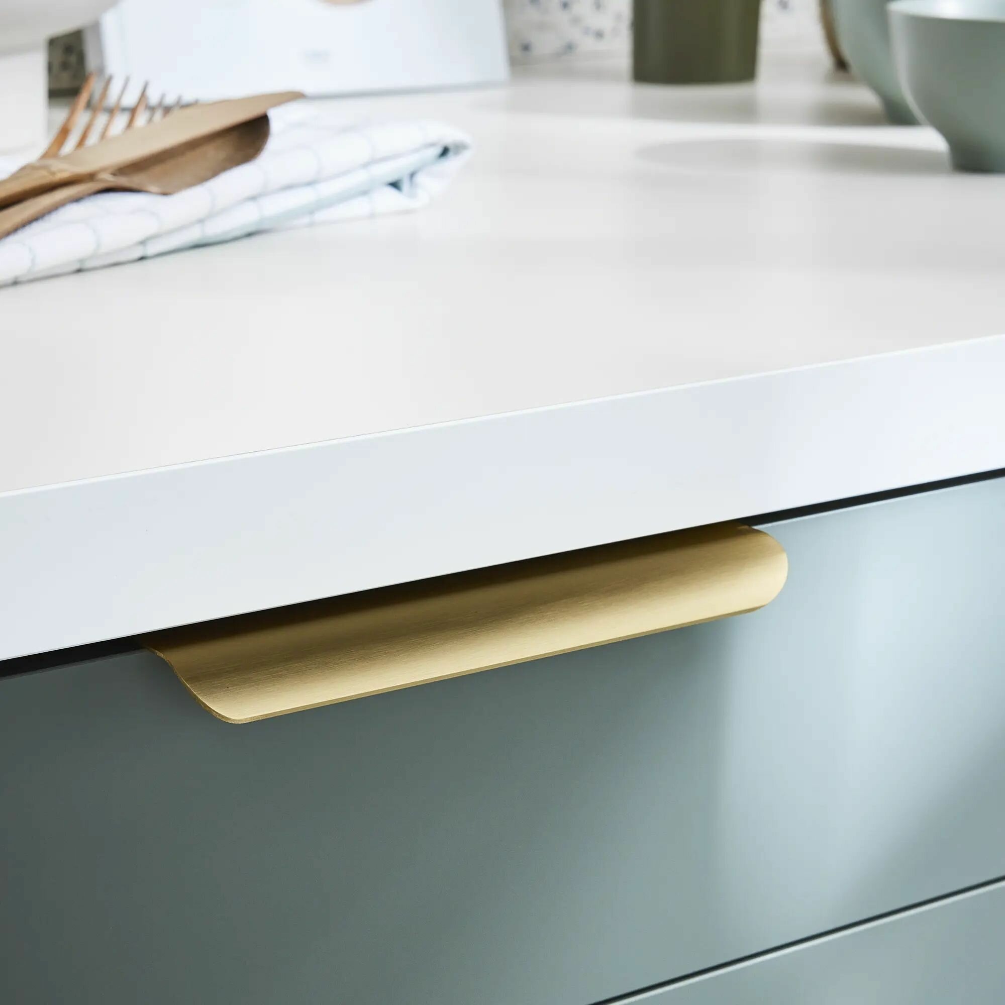 Фурнитура Для Мебели Ручка-профиль Inspire Oslo 128 мм, цвет латунь