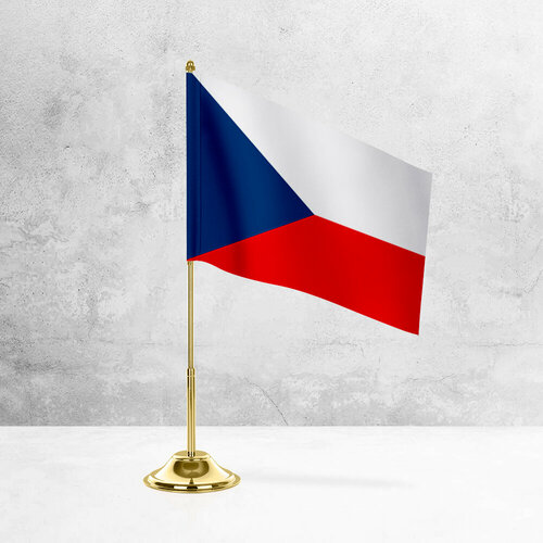 Настольный флаг Чехии на металлической подставке под золото