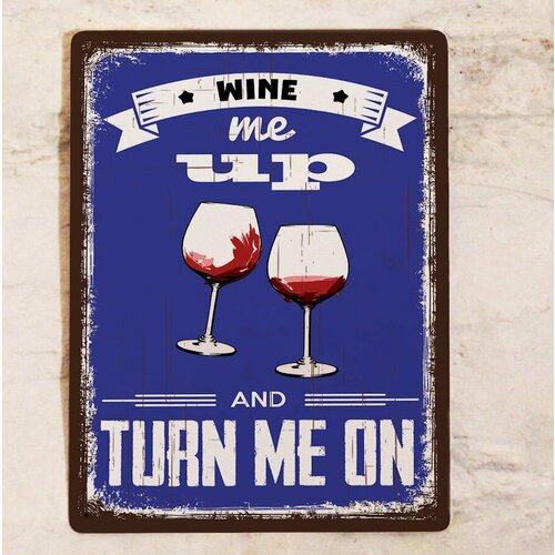 Прикольная металлическая картина с бокалами вина для интерьреа, новогодний подарок подруге, коллеге для дома, металл, 20х30 см.