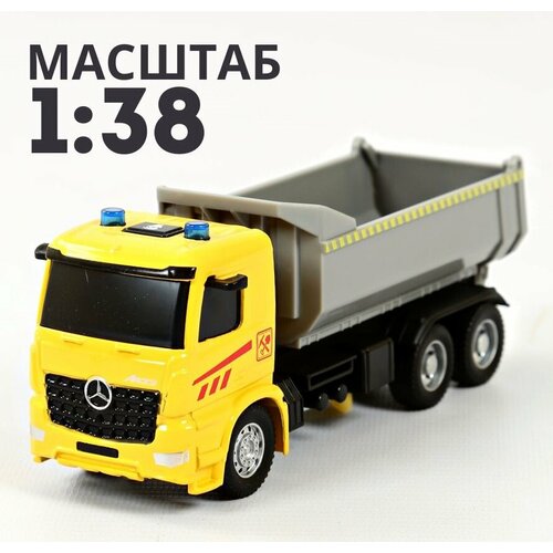 Металлическая машина самосвал Mercedes Benz Arocs желтая машина инерционная play smart 1 50 mercedes benz arocs самосвал 6716 автопарк свет и звук микс