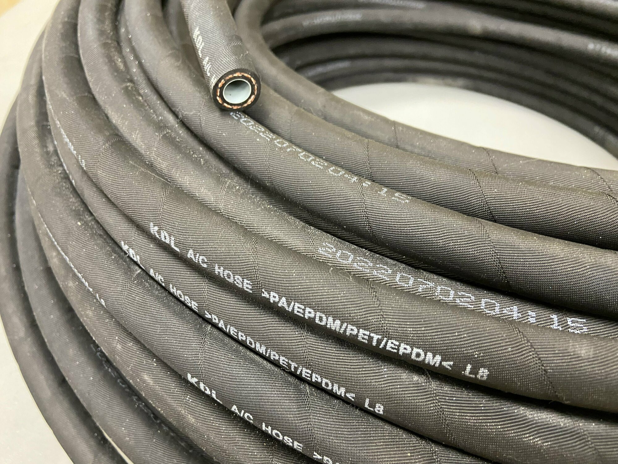 фото Резиновый рефрижираторный шланг без фитингов , армированный капроновой нитью и пластиком, 8 на 16 мм, 1м