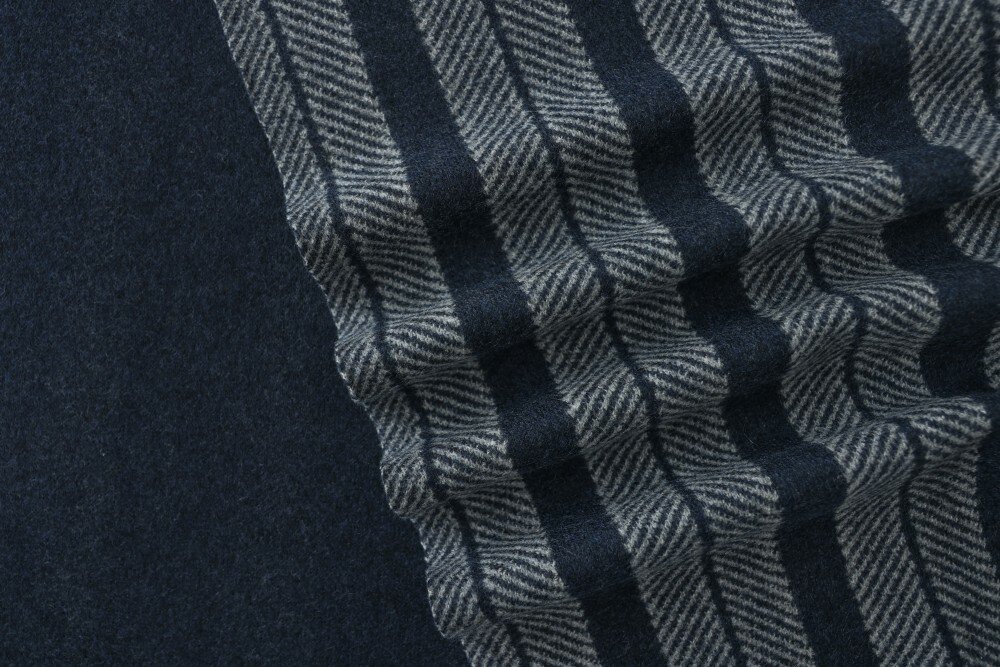 Ткань двусторонний двухслойный кашемир синий с серым в елочку