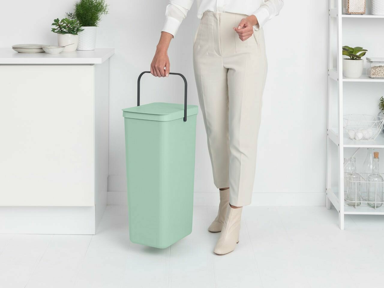 Ведро для мусора 40 л Brabantia Sort & Go мятно-голубой - фото №7