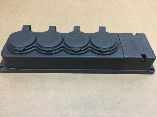 Изображение товара Розетка на 4 гнезда, уличная, влагозащищенная ip44, 16А/3500Вт.