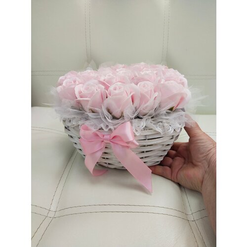 Букет из мыльных роз в корзине
