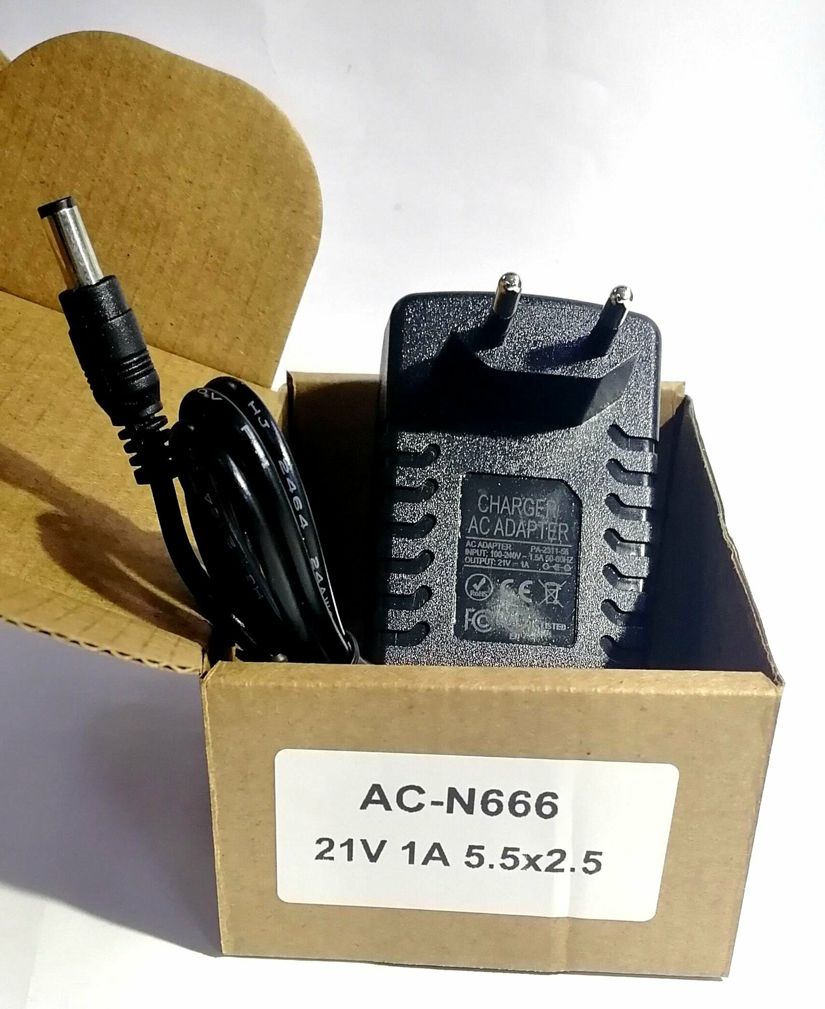 Универсальный блок питания зарядное устройство для электроинструмента 21V 1A 21W