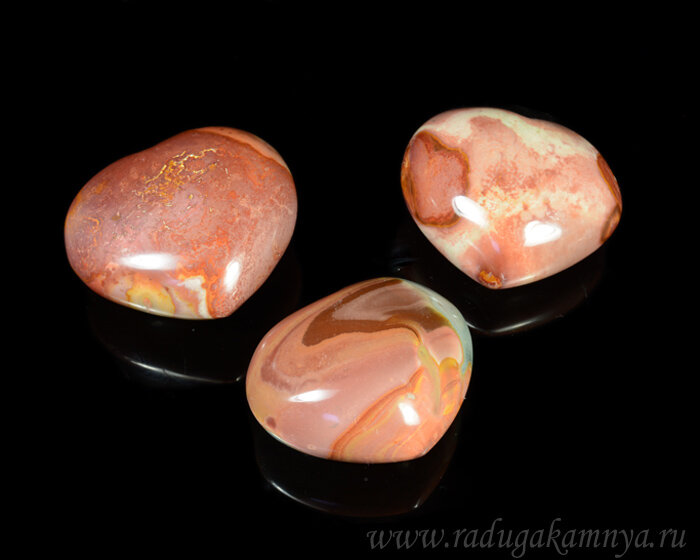 Сердце из полихромной яшмы 65*55*35мм .