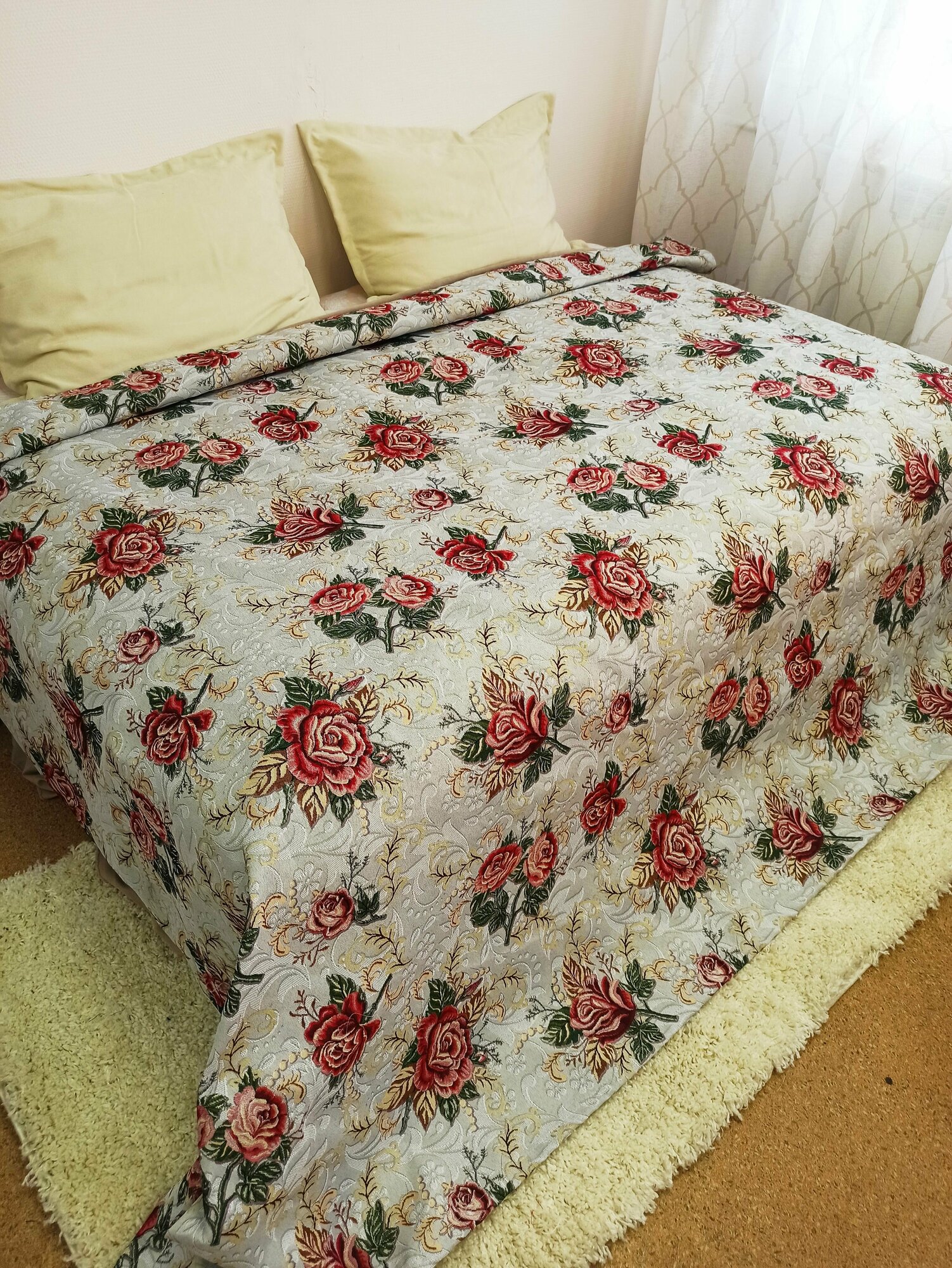 Покрывало Кружева, Гобелен Красная роза, серый с размерами: 200х240 см - фотография № 4
