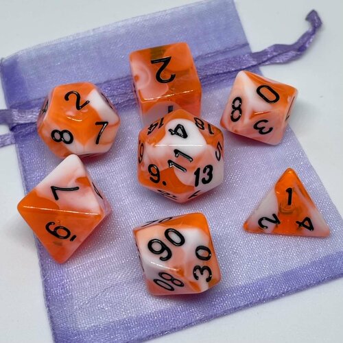 Набор кубиков для игры DnD в мешочке Оранжево - белый мрамор (DnD92)