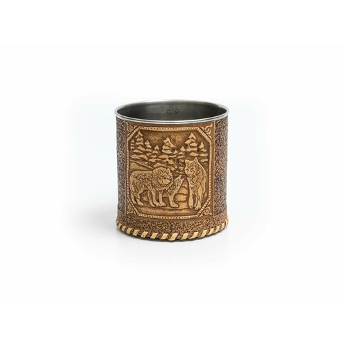 Кружка металлическая с берестой Волки 720₽