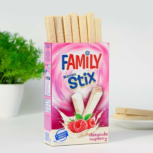 Вафельные палочки FAMILY STIX с малиновым чизкейком в шоколаде, 155 г