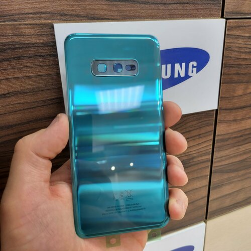 Крышка для Samsung S10E Премиум копия оригинала (заднее стекло) цвет: зелёный