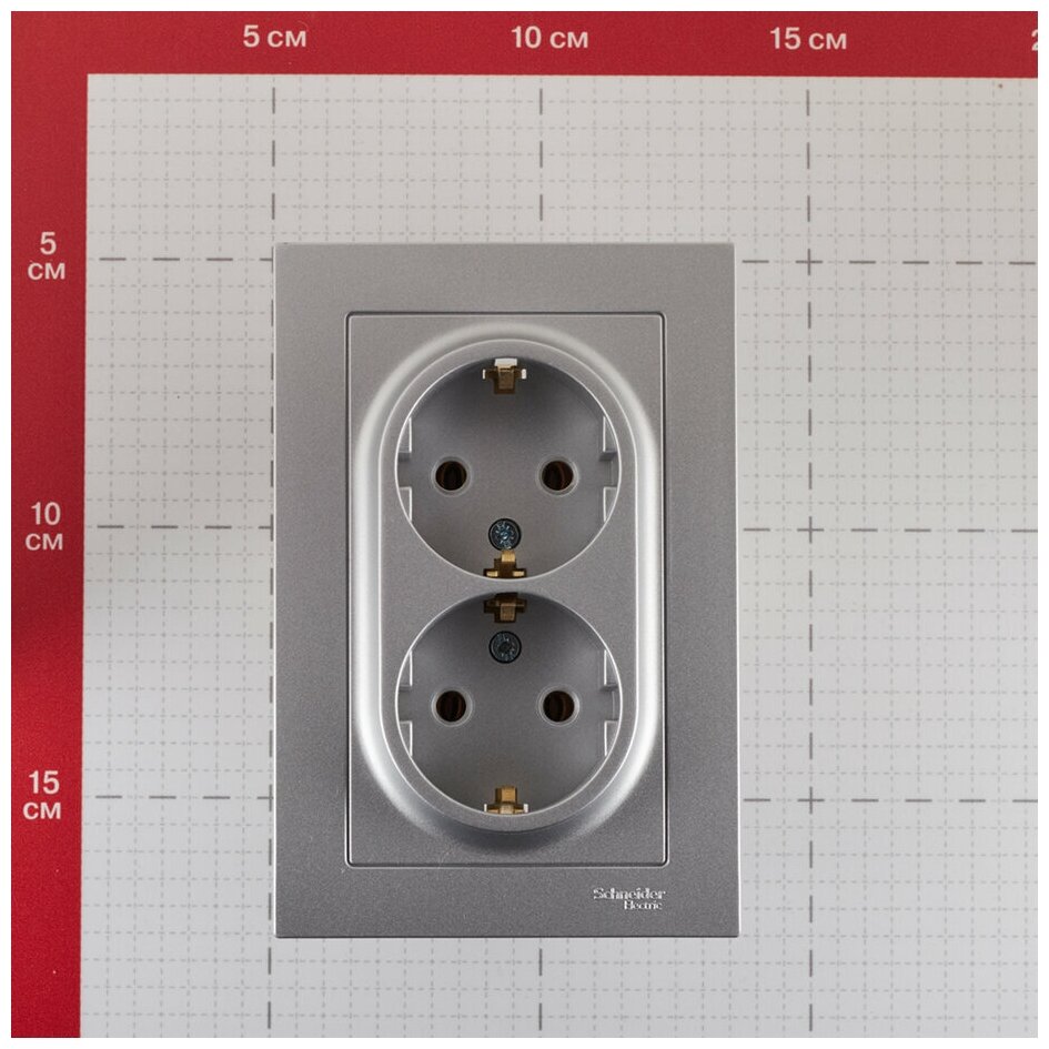 Розетка двухместная ATLASDESIGN, скрытый монтаж, с заземлением, алюминий. ATN000324 Schneider Electric (10шт.) - фотография № 8