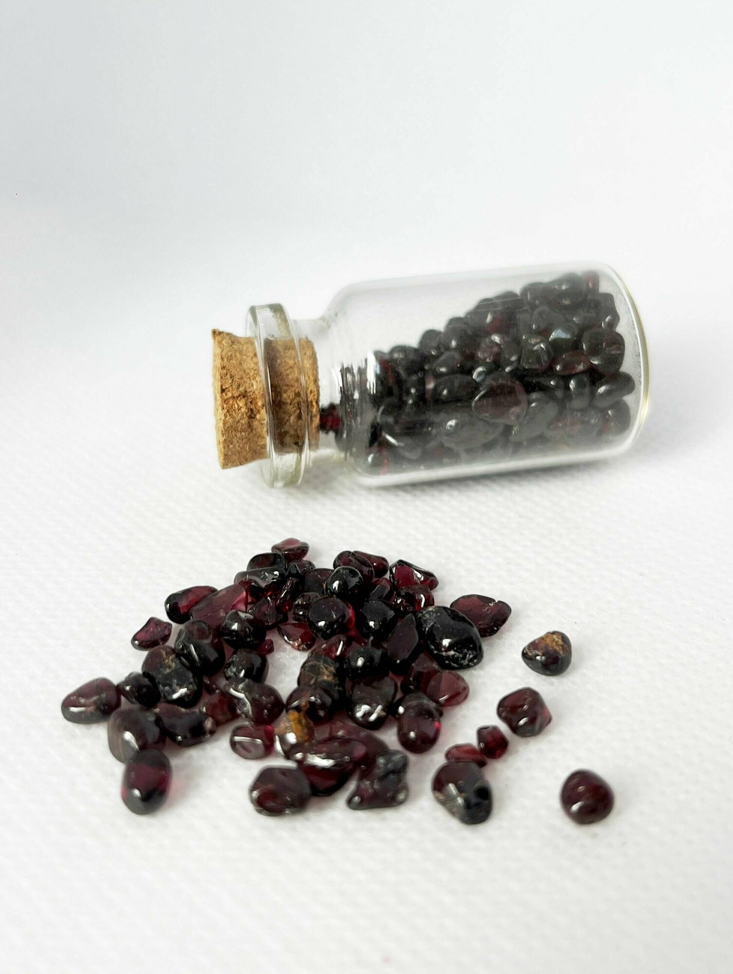 фото Оберег для дома с натуральным камнем авантюрин в бутылочке