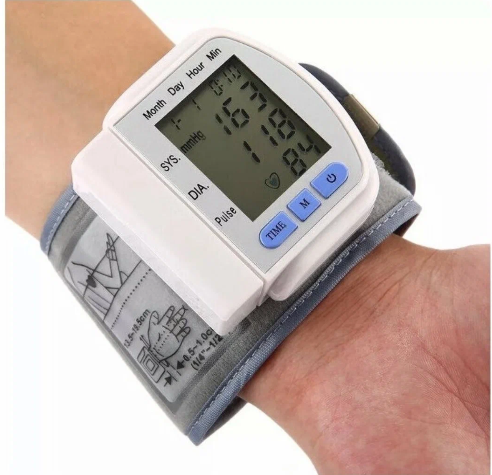 Цифровой тонометр Blood Pressure Monitor CK-102S на запястье