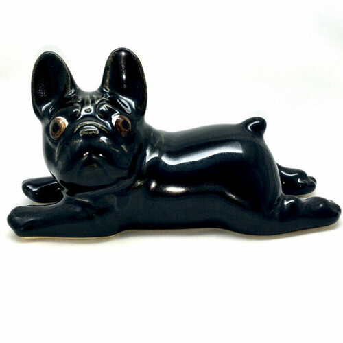 Статуэтка декоративная фарфоровая собака французский бульдог в лёжке черный