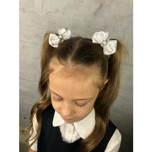Бантики для волос для девочек на резинке атласные белые 4 шт