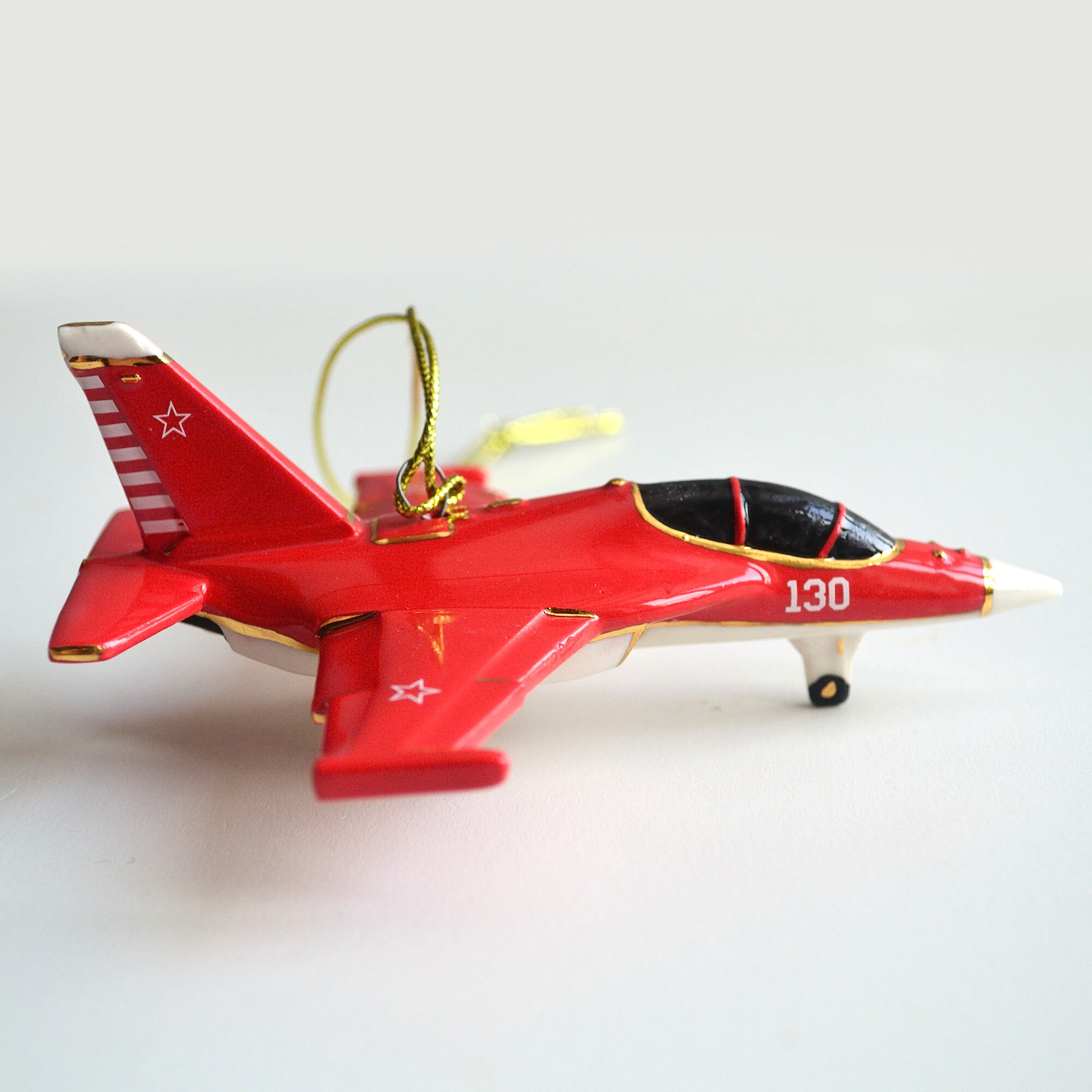 Елочная игрушка из фарфора самолет ЯК-130 красный