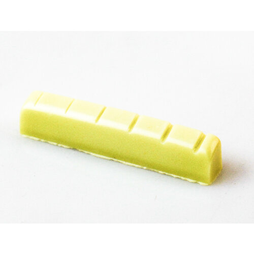 PARTSLAND P6 верхний порожек для акустической гитары, пластик (44х6х7.5mm)