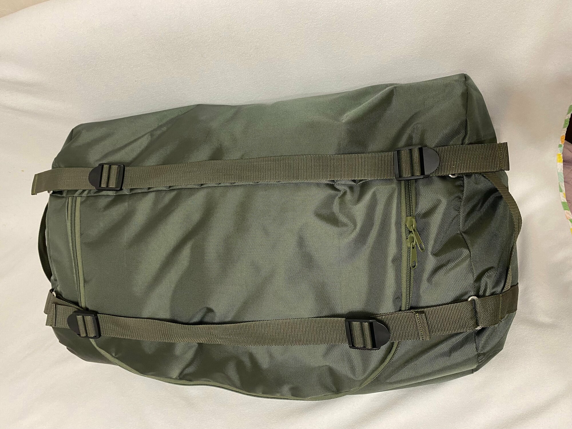 Сумка-баул сумка-рюкзак , 110 л, 51х34х70 см, ручная кладь, плечевой ремень, водонепроницаемая, ультралегкая, зеленый - фотография № 11