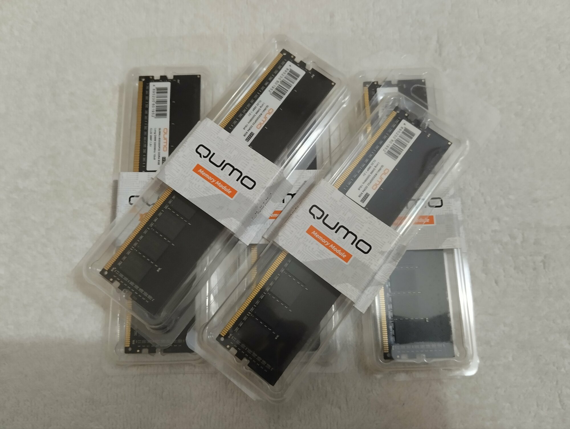 Оперативная память Qumo 8 ГБ DDR4 3200 МГц DIMM CL22 32552