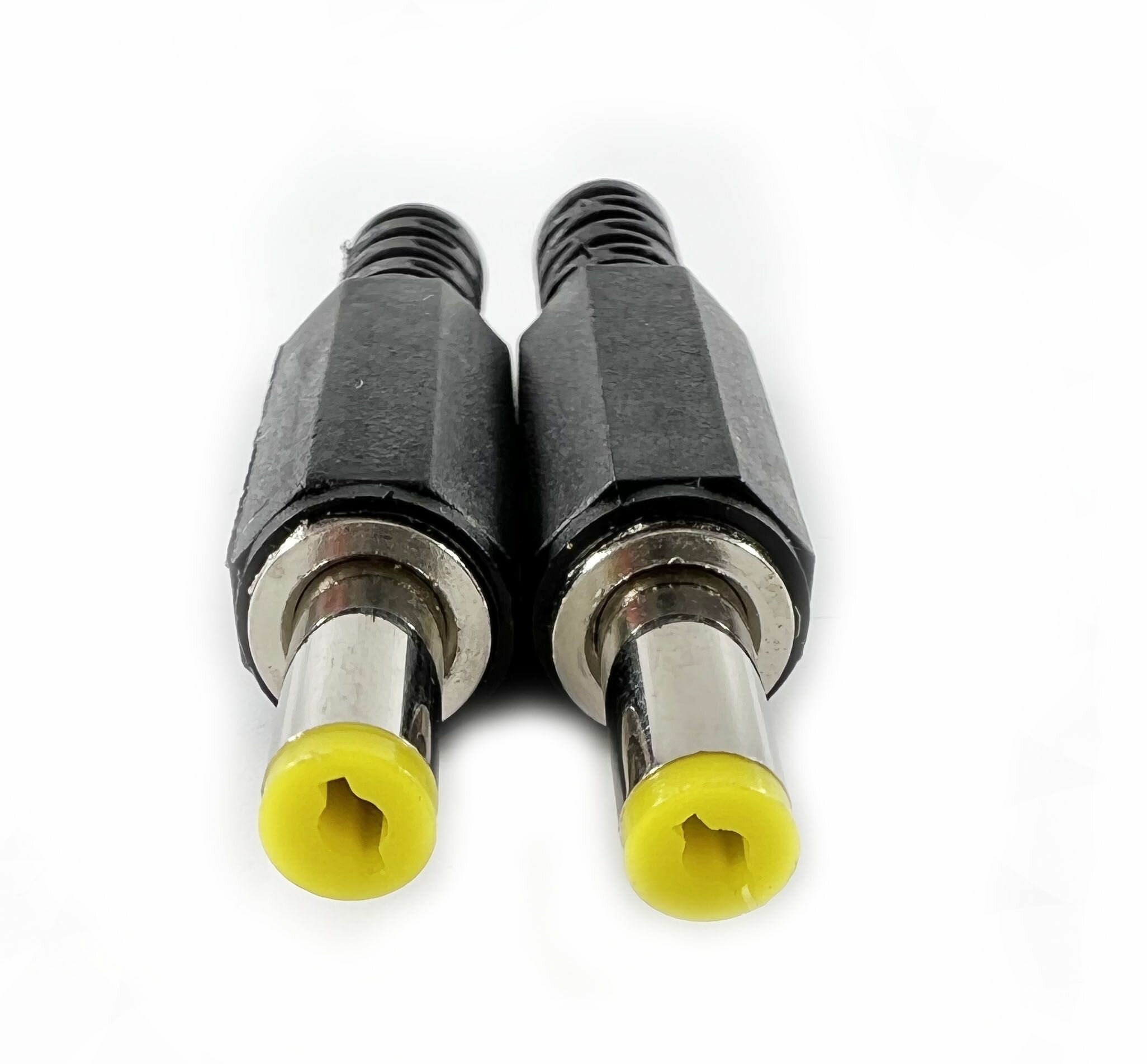 Штекер питания 4.75x1.7x9.5 мм штекер пластик на кабель ( 2 штуки)