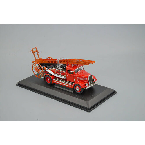 43011LT 1938 пожарная машина Деннис Лайт 4