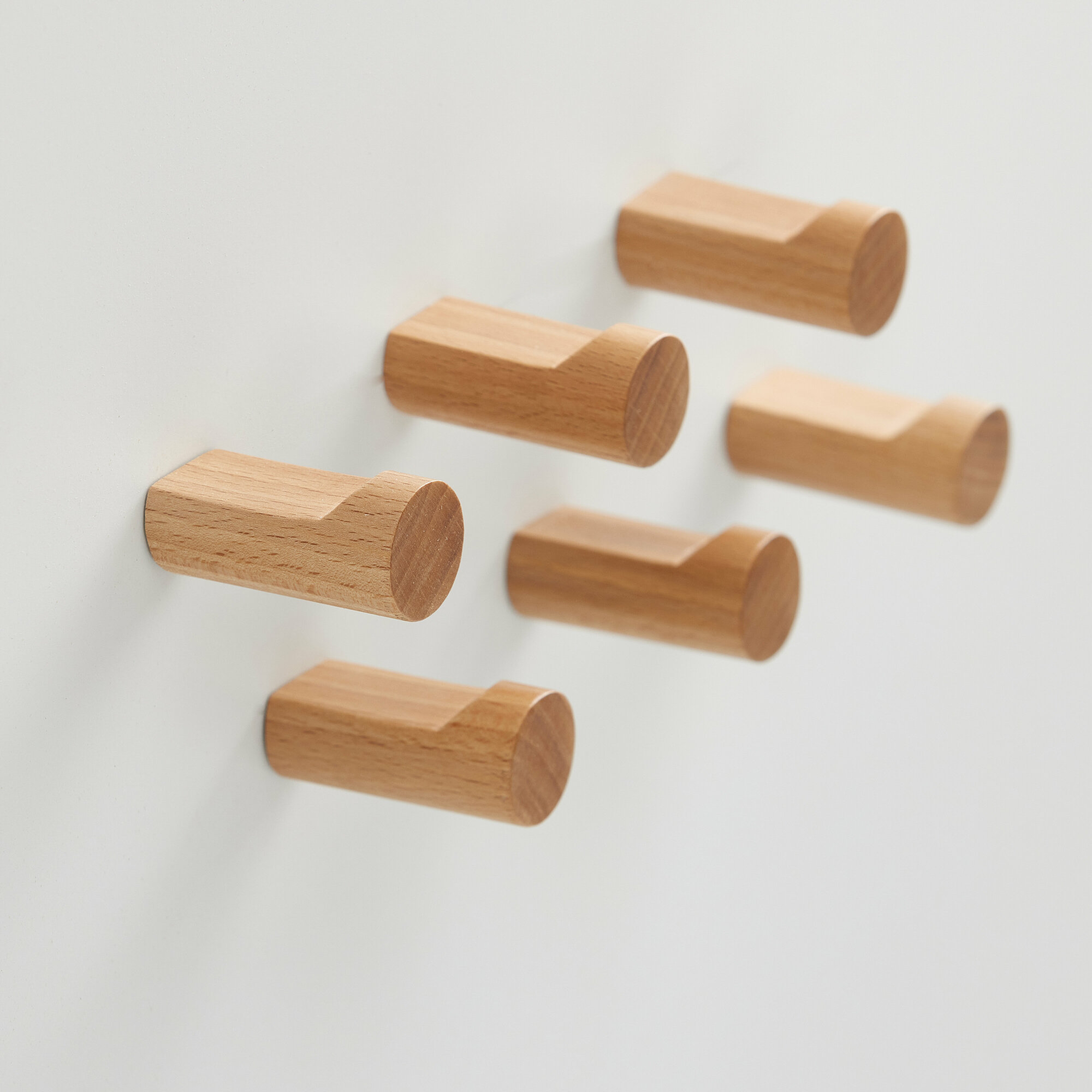 Крючки W4 деревянные, бук 60/26 мм, лак, Varman.pro